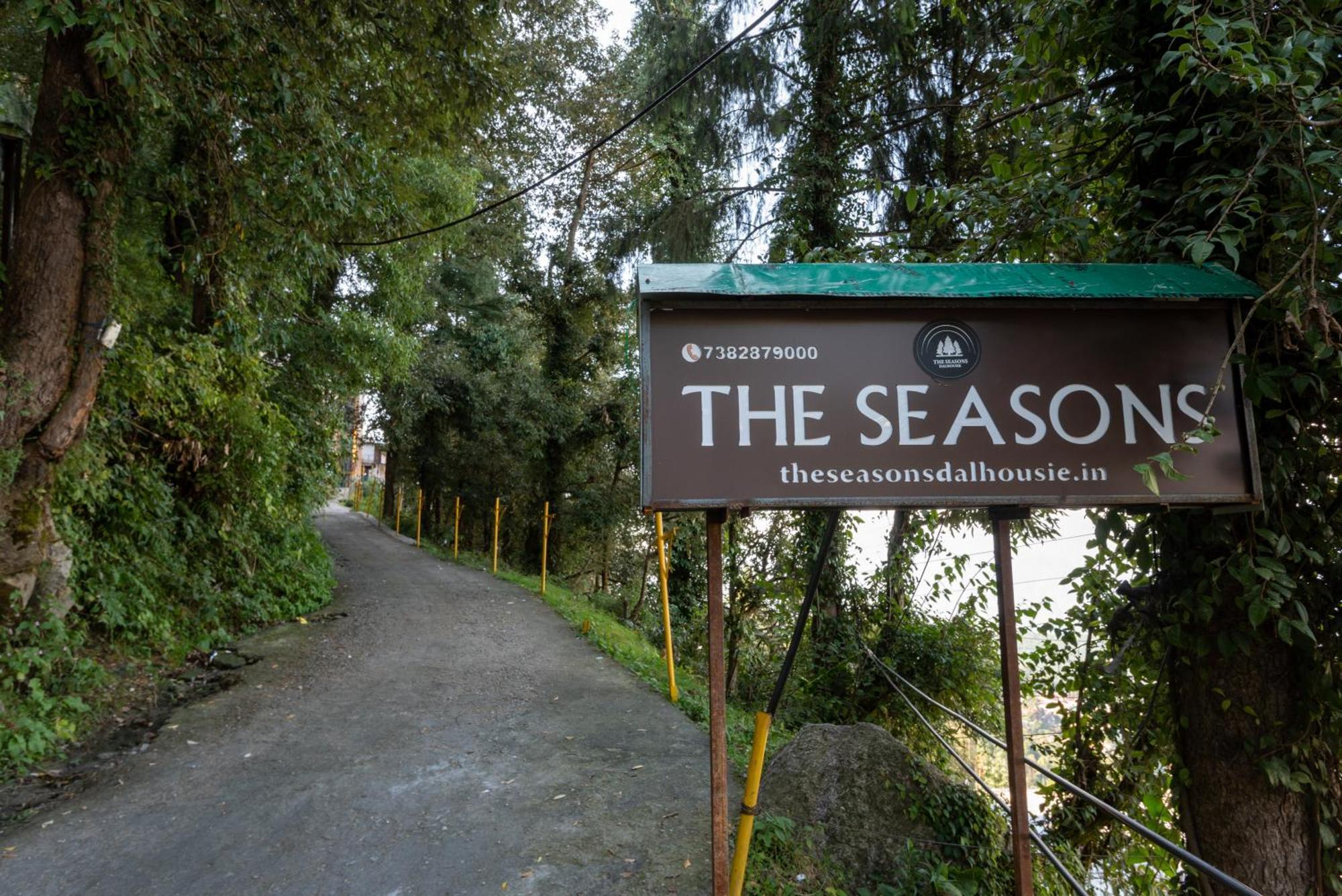 The Seasons Dalhousie - Best Valley View & Mountain View Hotel In ダルハウジ エクステリア 写真